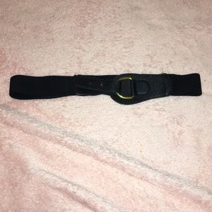 Waist cinching fashion belt